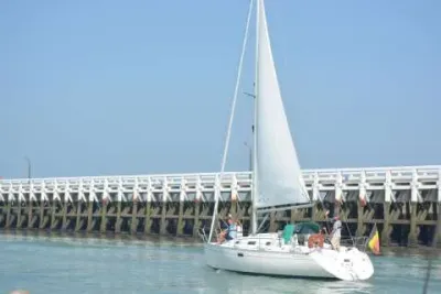 Beneteau Oceanis 300