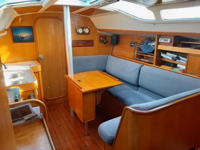 Beneteau Oceanis 320
