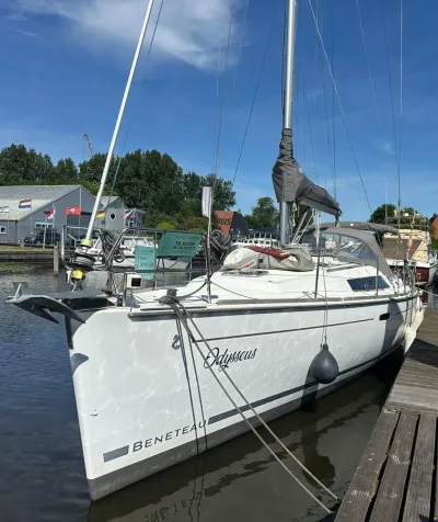 Beneteau Oceanis 37