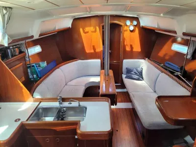 Beneteau Oceanis 373