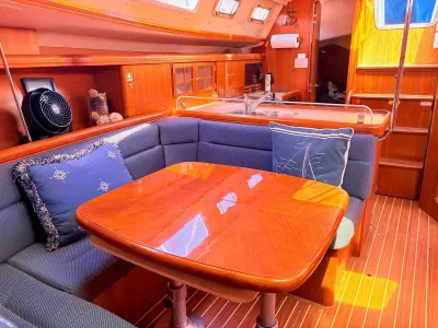 Beneteau Oceanis 38.1 2021
