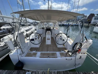 Beneteau Oceanis 38.1