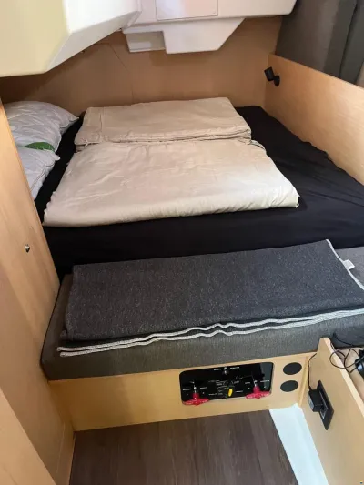 Beneteau Oceanis 38