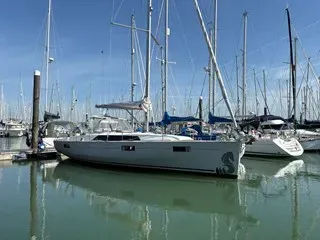 Beneteau Oceanis 41.1