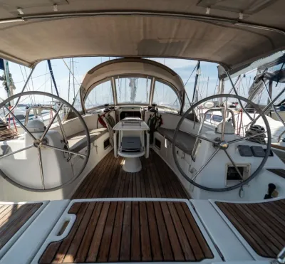 Beneteau Oceanis 43