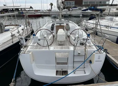 Beneteau Oceanis 43