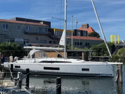 Beneteau Oceanis 47