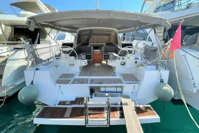 Beneteau Oceanis 55 2015 Cruising Yacht