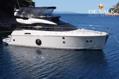 BENETEAU SWIFT TRAWLER 52 motor yacht for sale