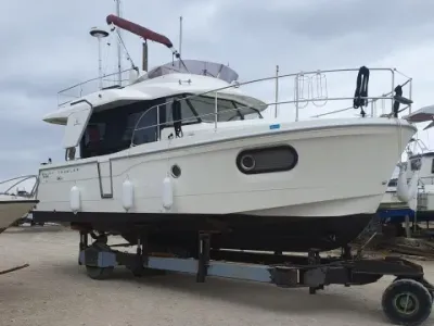 Beneteau Trawler 30