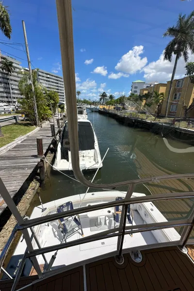 Bertram 31 Flybridge Cruiser 1973
