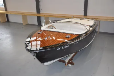 Boesch 510 Runabout