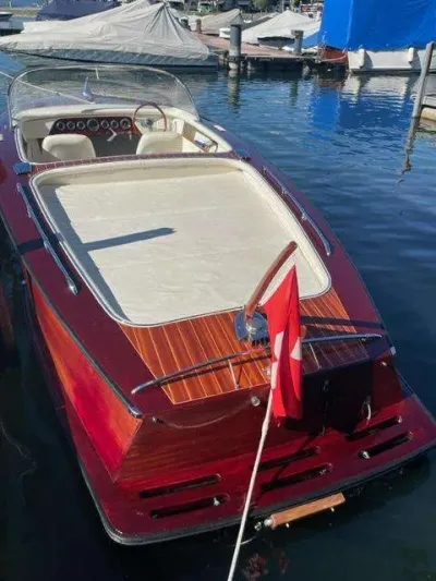 Boesch 580 Runabout