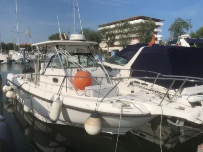 Boston Whaler 28 OUTRAGE