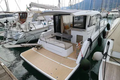 Boston Whaler 380 Realm 2022