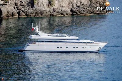 CANTIERI DI PISA AKHIR 85 motor yacht for sale