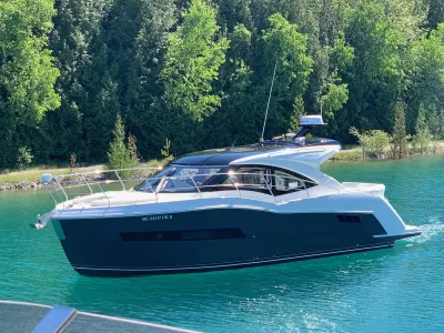 Carver C37 Coupe 2020