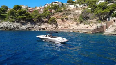Chris Craft Corsair 28