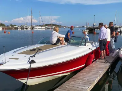 Chris Craft Corsair 28
