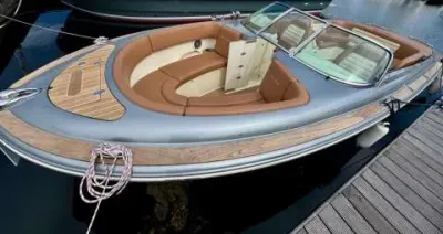Chris Craft Launch 25