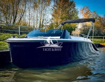 Corsiva 607 Runabout