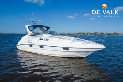 COURIER 970 motor yacht for sale