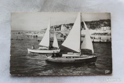 Cpsm 1959, Deauville Trouville, voiliers rentrant dans le bassin, Calvados 14,vf91