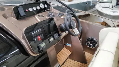 Cranchi Endurance 30