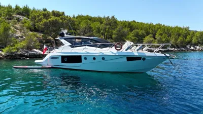 Cranchi M44 HT