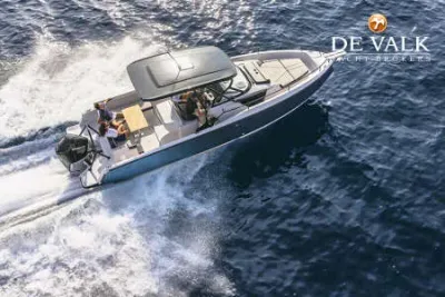 CROSSOVER 33 motor yacht for sale