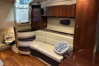 Cruisers Yachts 390 Express Coupe 2007