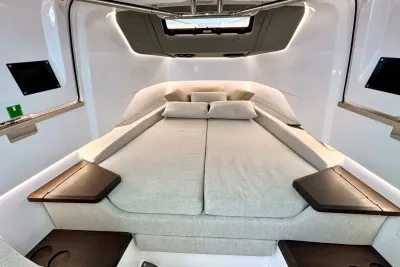 Cruisers Yachts 520 Express 2007