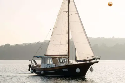 CUSTOM BUILT MOTOR SAILER sailing yacht for sale
