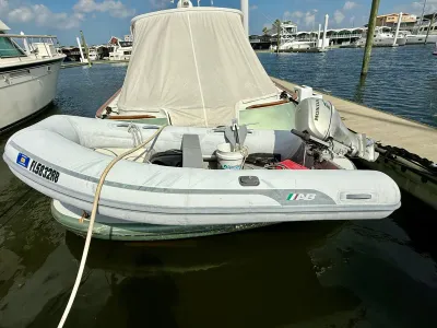 Cutwater C-24 Coupe 2016