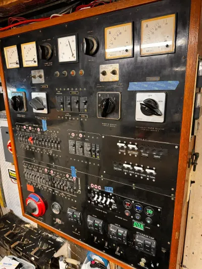 Cutwater C-32 CB 2021