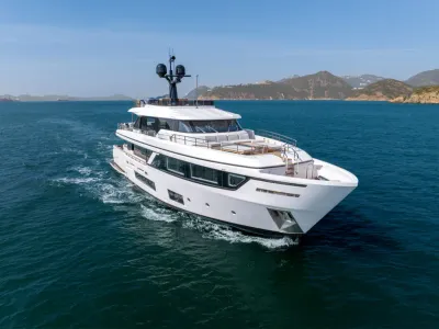 DAYDREAM | Luxury Motor Yacht for Sale | C&N