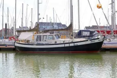 DE VRIES LENTSCH sailing yacht for sale