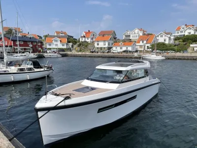 Delta Powerboats 33 CE