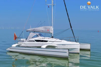 DRAGONFLY DF 28 TOURING catamaran sailing yacht for sale