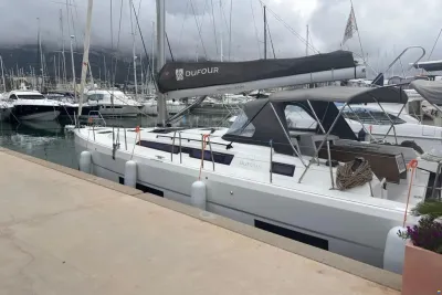Dufour 470