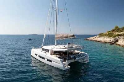 Dufour Catamarans CAT 48