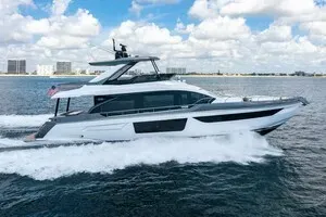 EFFORTLESS 68' Azimut 2023