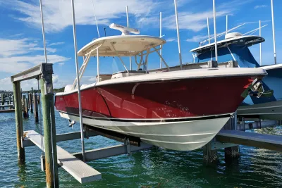 Everglades 243 Center Console 2010