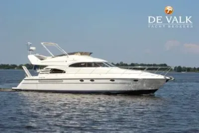 FAIRLINE SQUADRON 55 motor yacht for sale