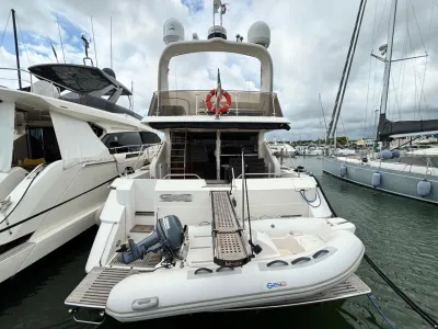 Fairline Squadron 62