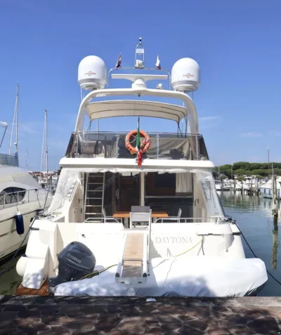 Fairline Squadron 62