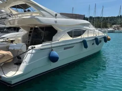 Ferretti 465,000