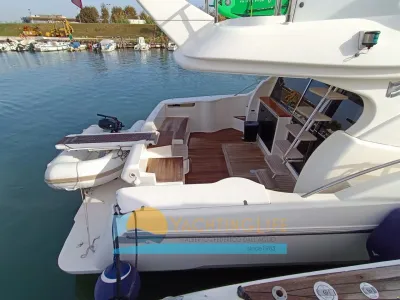 Ferretti 500