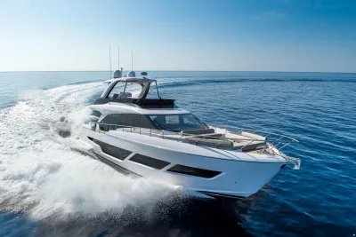 Ferretti 670