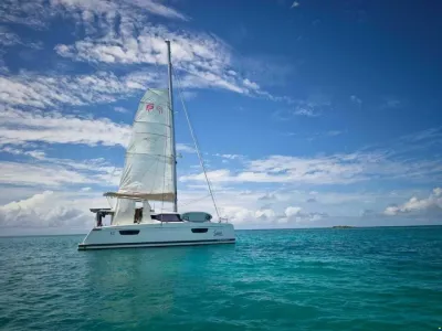 Fountaine Pajot 42 Astrea